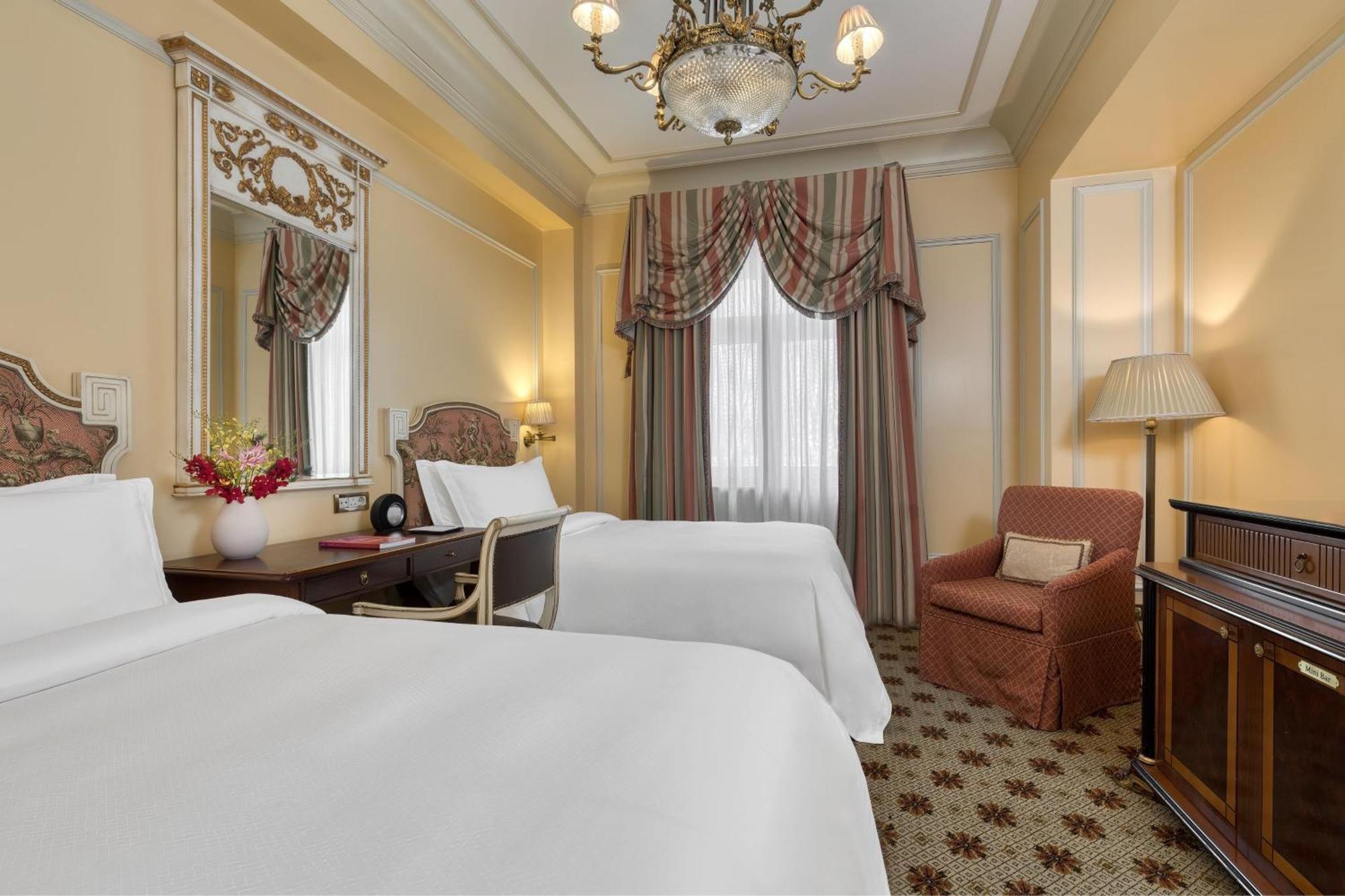 Classic Guest room 2 Twin or Single Beds Courtyard view